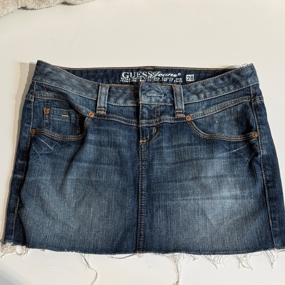Low rise Guess Denim Mini Skirt vintage !